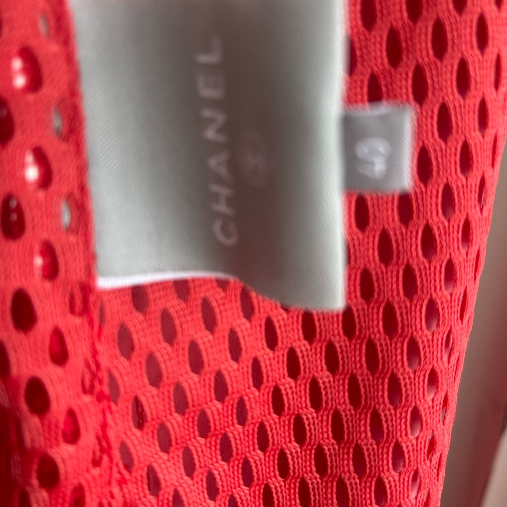 CHANEL Red and Gray Jacket with Hood - Picture 7 of 11